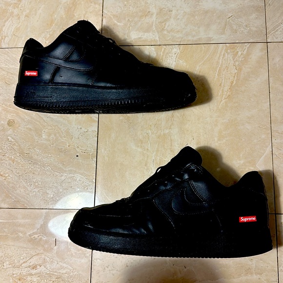 Air Force 1’s Supreme Edition - Picture 2 of 4